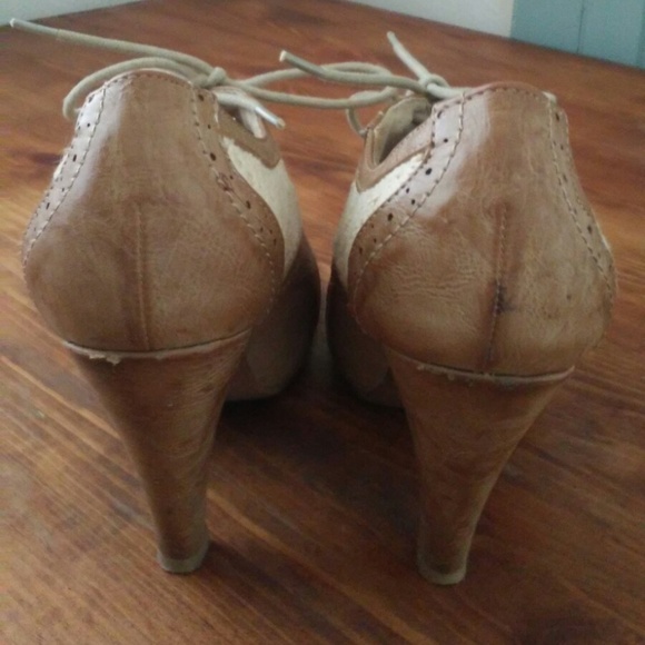 Not Rated Lace Up Ankle Bootie Size 7.5 heel 4" - Picture 2 of 7